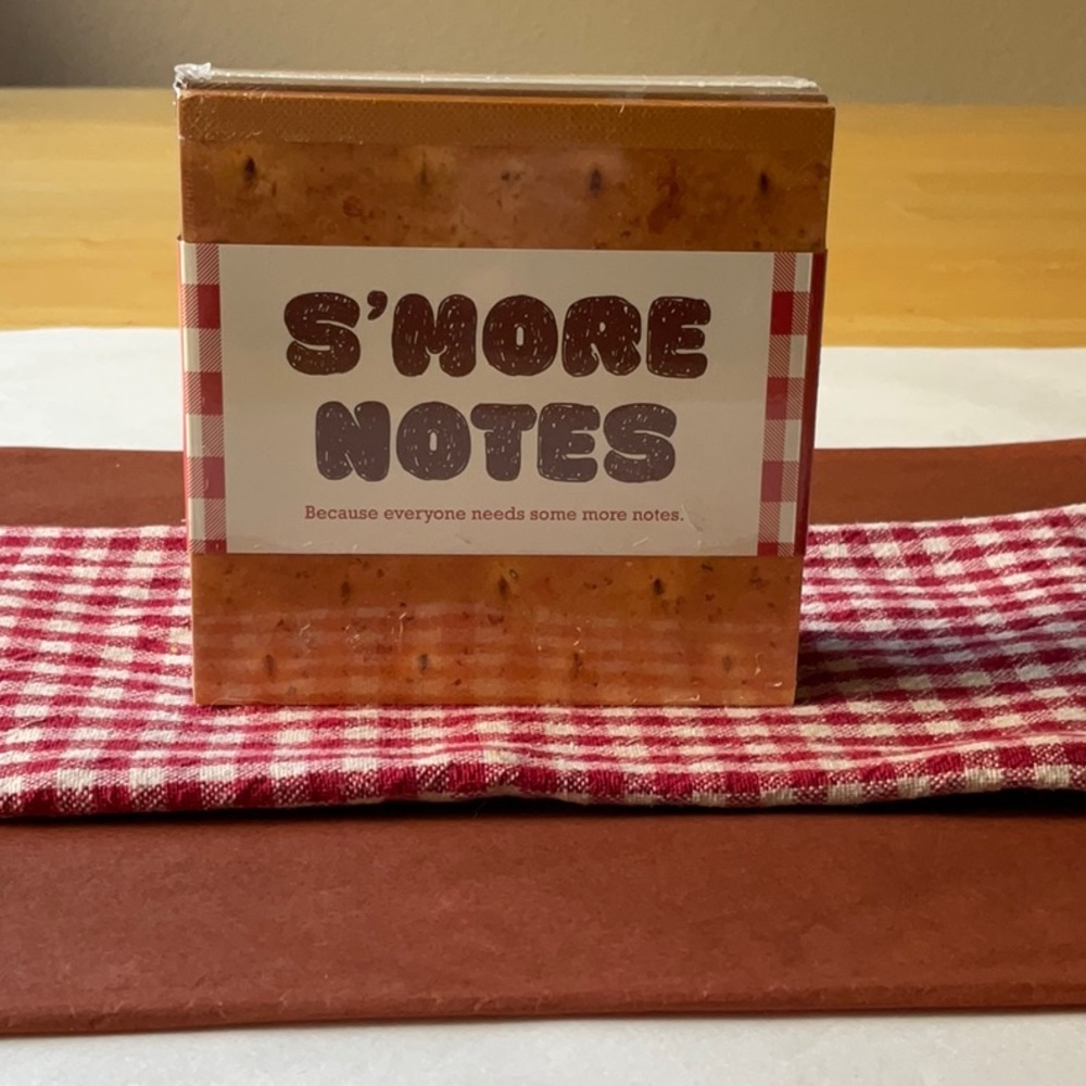 🍫 S’MORE NOTEPAD 🍫NWT 🍫